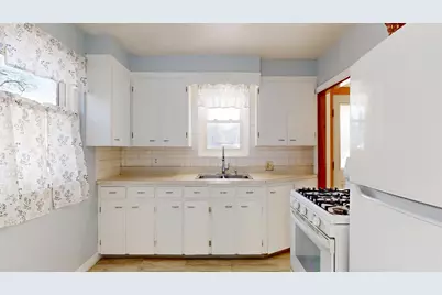 16 Simard Avenue, Lewiston, ME 04240 - Photo 5