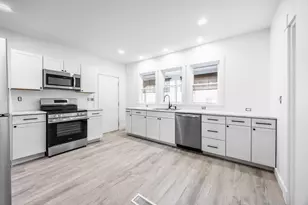 229 Center St, Bangor, ME 04401 - Photo 15