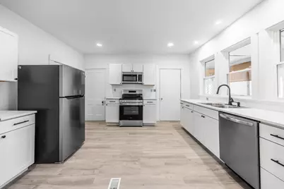 229 Center Street, Bangor, ME 04401 - Photo 13