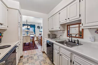 600 Riverside Drive #18, Augusta, ME 04330 - Photo 11