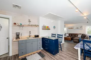 281 York St, York, ME 03909 - Photo 17