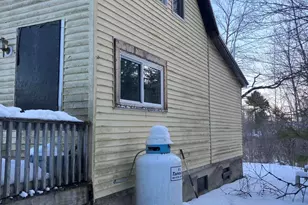 307 Main St, Baileyville, ME 04694 - Photo 5