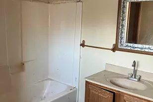 307 Main St, Baileyville, ME 04694 - Photo 15