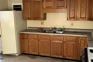 307 Main St, Baileyville, ME 04694 - Photo 9