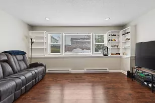 2 Ryefield Dr, Old Orchard Beach, ME 04064 - Photo 9