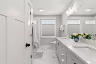 9 Cobblestone St, Falmouth, ME 04105 - Photo 5