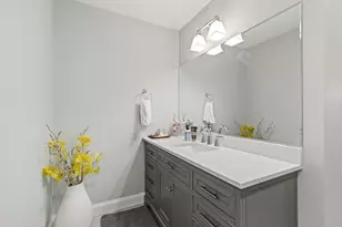 9 Cobblestone St, Falmouth, ME 04105 - Photo 11