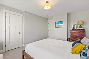 9 Cobblestone St, Falmouth, ME 04105 - Photo 13