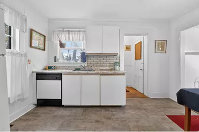 4 Trefethen Avenue, Kittery, ME 03904 - Photo 9