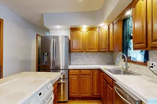 400 Grove St, Lewiston, ME 04240 - Photo 11