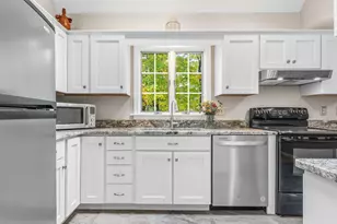 2 Bunker Hill Terrace, Scarborough, ME 04074 - Photo 9