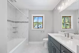 84 Mechanic St, Camden, ME 04843 - Photo 21