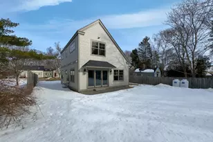 84 Mechanic St, Camden, ME 04843 - Photo 27