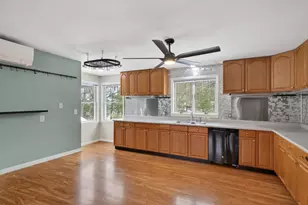 8-10 Bayview Ln, Kittery, ME 03904 - Photo 13