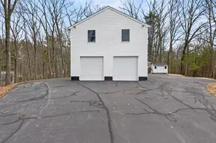 8-10 Bayview Ln, Kittery, ME 03904 - Photo 5