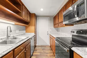 13 Academy Pl, Saco, ME 04072 - Photo 11