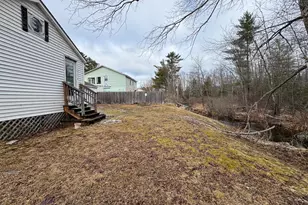 255 Bates St, Millinocket, ME 04462 - Photo 5