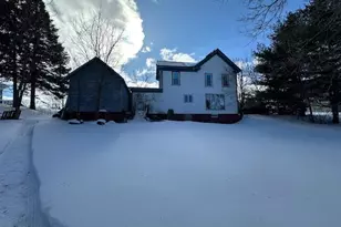 35 Fort Hill St, Fort Fairfield, ME 04742 - Photo 9