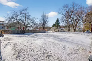 7 Hale St, Portland, ME 04103 - Photo 5