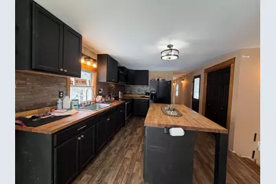 19 Pinkham Street, Lincoln, ME 04457 - Photo 9