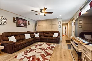 529 Phillips Corner Rd, Pittsfield, ME 04967 - Photo 15