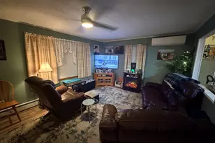 44 New York St, Millinocket, ME 04462 - Photo 9