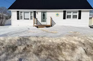 44 New York St, Millinocket, ME 04462 - Photo 1