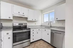 18 Ocean St, South Portland, ME 04106 - Photo 13