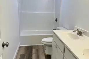 29 Village Cir, Augusta, ME 04330 - Photo 9