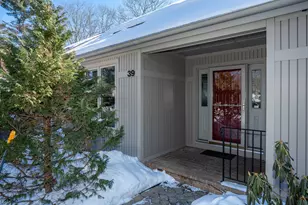 39 Wildwood Dr, Cape Elizabeth, ME 04107 - Photo 3