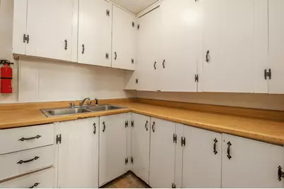 325 Cumberland Street, Rumford, ME 04276 - Photo 13