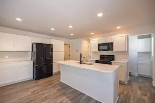 17 Streamside Dr, Auburn, ME 04210 - Photo 9