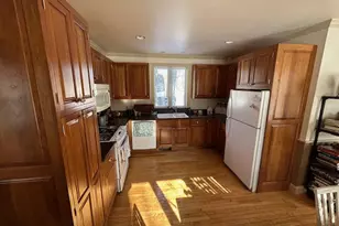 41 Grove St, Belfast, ME 04915 - Photo 7