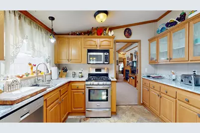 13 Village Drive, Lewiston, ME 04240 - Photo 9