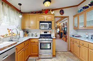 13 Village Dr, Lewiston, ME 04240 - Photo 9