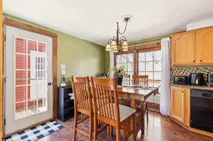 32 Rosewood Cir, Sanford, ME 04083 - Photo 3