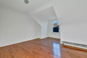 10 Deane St, Portland, ME 04102 - Photo 9