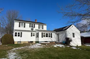 7 Madigan St, Houlton, ME 04730 - Photo 3