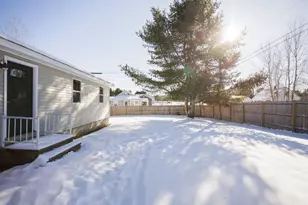 127 Meadow Ln, Farmington, ME 04938 - Photo 41