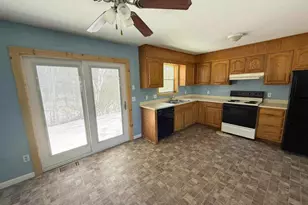 127 Meadow Ln, Farmington, ME 04938 - Photo 5
