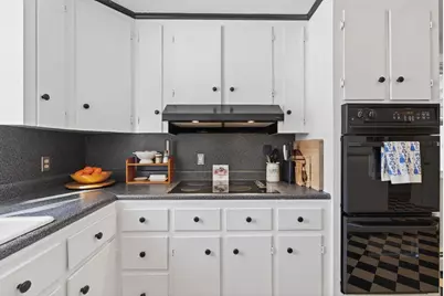 10 Hilltop Drive, Old Orchard Beach, ME 04064 - Photo 17