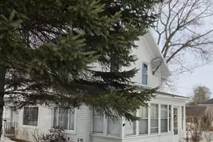 8 Edes Ave, Dover Foxcroft, ME 04426 - Photo 3