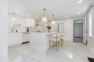 259 Falmouth Rd, Falmouth, ME 04105 - Photo 9