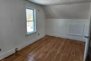 25 Howard St, Presque Isle, ME 04769 - Photo 9