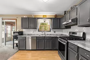 72 Louise St, Auburn, ME 04210 - Photo 9