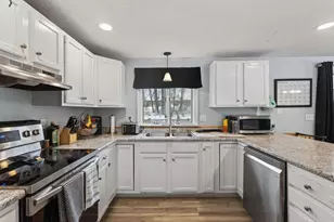 8 Arbor View Ln, Scarborough, ME 04074 - Photo 9