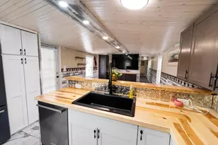 979 Essex St, Bangor, ME 04401 - Photo 7