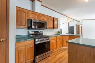 276 Violet Ln, Waldoboro, ME 04572 - Photo 5