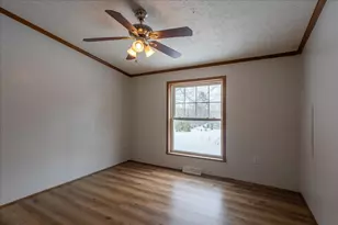 276 Violet Ln, Waldoboro, ME 04572 - Photo 11