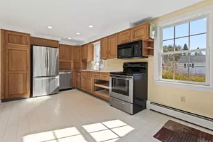 93 Caron St, Portland, ME 04103 - Photo 5